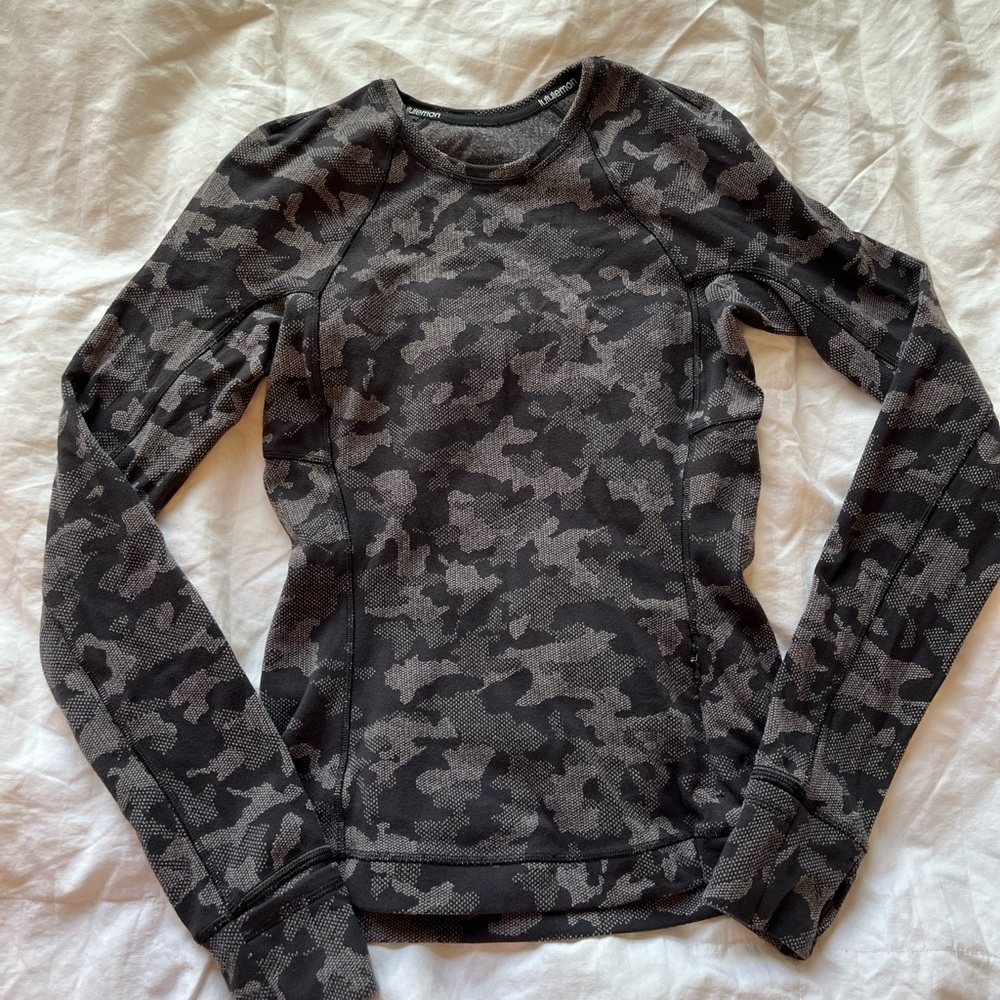 Lululemon black camouflage long sleeve